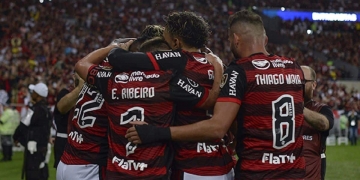 Milhões nos cofres! Flamengo bate a primeira das ambiciosas metas orçamentárias com classificação sobre o Corinthians na Libertadores