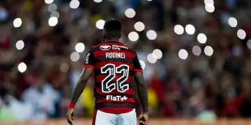 Atlético-MG demonstra interesse na contratação de Rodinei, do Flamengo; Internacional e Grêmio também estão na disputa