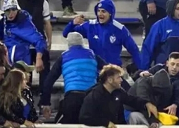 Partida entre Vélez Sarsfield e Flamengo pode acontecer com portões fechados; argentinos são investigados por cenas de linchamento contra torcedores do Talleres