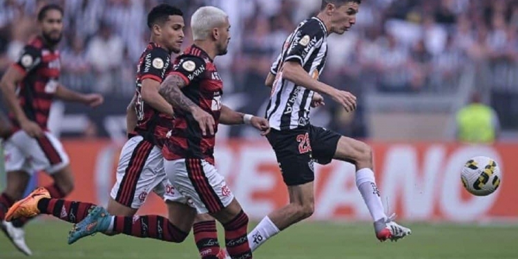 Gigante europeu prepara caminhão de dinheiro para comprar titular absoluto de Dorival Júnior no Flamengo