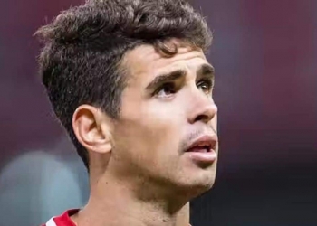 Entristecido, Oscar manda recado à torcida do Flamengo após ser proibido de jogar no Mengão pelo Shanghai Port