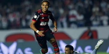 Flamengo recebe proposta multimilionária de gigante inglês para vender 100% dos direitos de Lázaro