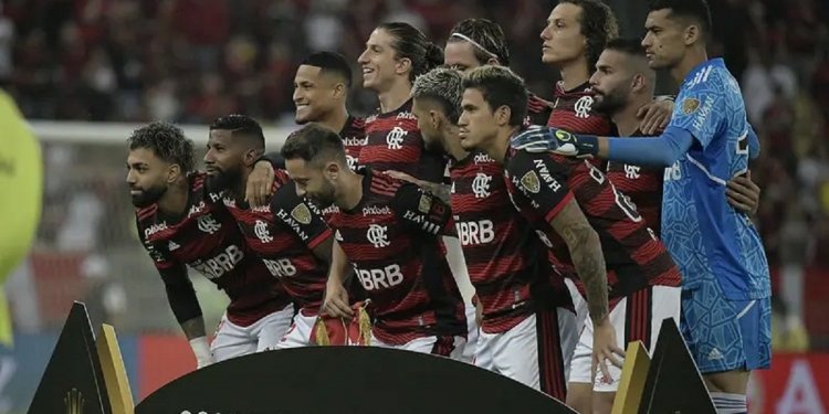 Flamengo recebe proposta multimilionária de gigante do Mundo Árabe para a venda de titular de Dorival Júnior