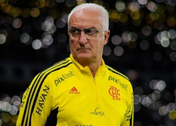 Dorival Júnior pode perder atacante em meio a três propostas para a venda na mesa do Flamengo