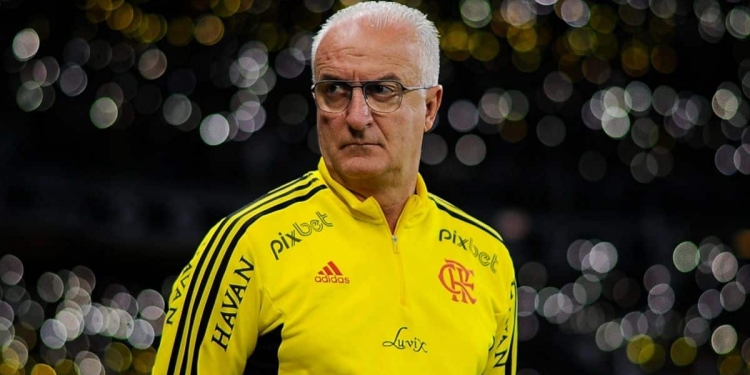 Dorival Júnior pode perder atacante em meio a três propostas para a venda na mesa do Flamengo