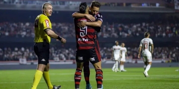 CBF divulga áudios do VAR em lance polêmico com suposta mão de Arrascaeta durante São Paulo x Flamengo