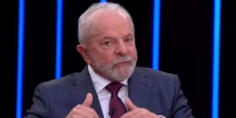 Vídeo: Lula cita Flamengo durante entrevista no Jornal Nacional
