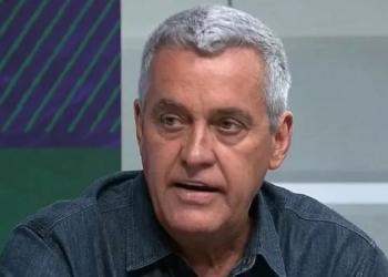Mauro Naves comete gafe ao vivo, erra próximos jogos do Flamengo e desdenha de briga rubro-negra pelo título do Brasileirão