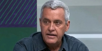 Mauro Naves comete gafe ao vivo, erra próximos jogos do Flamengo e desdenha de briga rubro-negra pelo título do Brasileirão