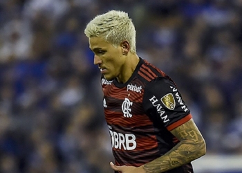 Leeds, da Inglaterra, estuda proposta por Pedro; oferta pode chegar à Gávea ainda hoje