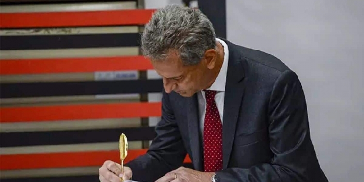 Flamengo atinge a marca de R$ 1 bilhão em venda de jogadores desde 2019; relembre as negociações mais badaladas