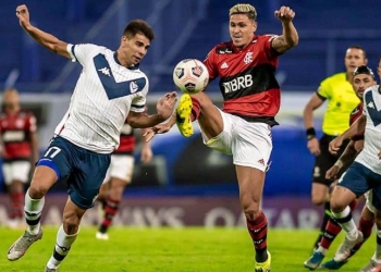 Presidente do Vélez Sarsfield aposta em vitória argentina por 5 a 1 sobre o Flamengo: ‘Vamos para os pênaltis’