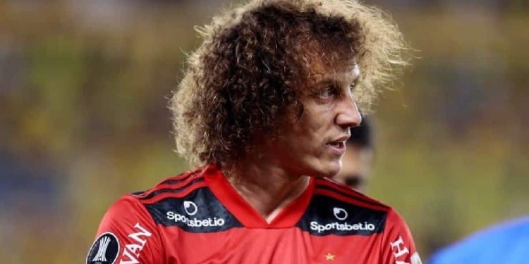 David Luiz recebe propostas para deixar o Flamengo; contrato do zagueiro está próximo do fim