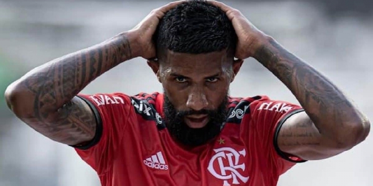 Torcedores ficam indignados com Tite por ausência de Rodinei, do Flamengo: ‘Até pra ser burro tem limite’