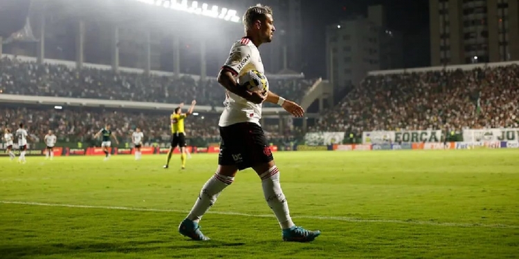 Arrascaeta sente dores após empate contra o Goiás e Flamengo toma decisão às pressas