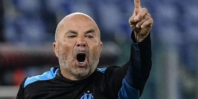 Jorge Sampaoli estaria tentando derrubar Dorival Júnior e cava vaga no Flamengo para 2023, diz jornalista