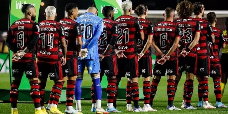 Por que o jogo entre Flamengo e São Paulo vai acontecer às 21h45 – e não às 21h30, como de costume?