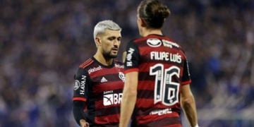 Filipe Luís crava vaga para Arrascaeta em Real Madrid ou Barcelona: ‘É muito difícil manter um jogador desse tanto tempo no Brasil’