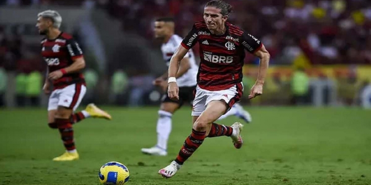 Filipe Luís ainda não sabe se vai renovar com o Flamengo; contrato se encerra em 31 de dezembro de 2022
