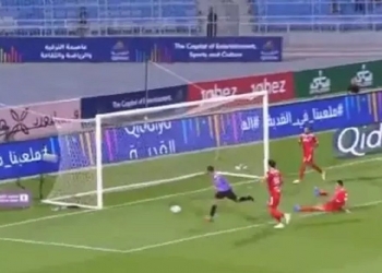 [VÍDEO] Michael faz jogada antológica, dribla o time inteiro e, na hora de marcar, chuta para fora e perde ‘gol feito’