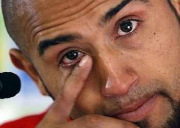 Arturo Vidal desabafa em dor e sofrimento após falecimento do pai às vésperas da final da Copa do Brasil: ‘Velho querido’