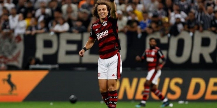 Após propostas do Brasil e da Itália, David Luiz recebe mais uma oferta milionária para deixar o Flamengo