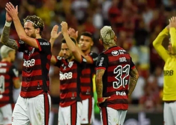 Vidente prevê se o Flamengo conquistará os títulos da Copa do Brasil e da Libertadores: ‘como um louco’