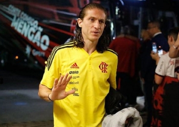 Filipe Luís entrega futuro para a temporada de 2023; contrato com o Flamengo chega ao fim em dezembro
