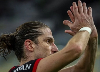 Flamengo impõe condições para a renovação e Filipe Luís dá a sua palavra final