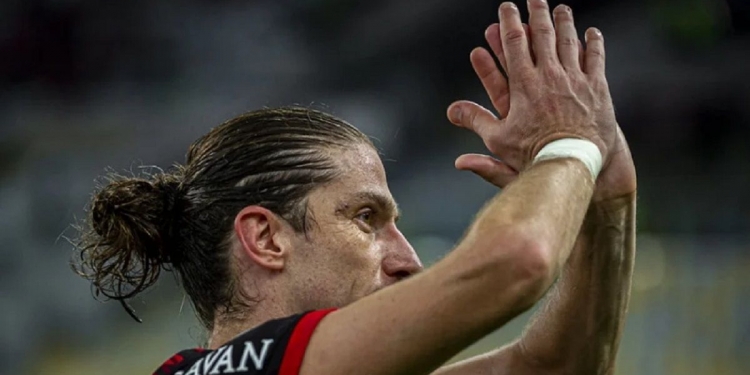 Flamengo impõe condições para a renovação e Filipe Luís dá a sua palavra final