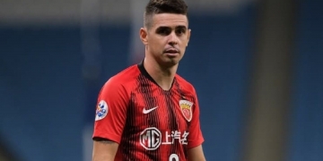 Vasco da Gama tenta chapéu no Flamengo para contratar Oscar