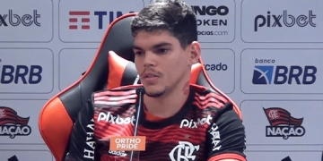 Flamengo toma medida desesperada após russos negarem a venda de Ayrton Lucas