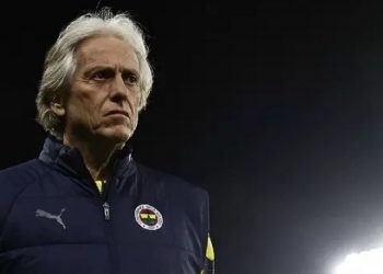 Jorge Jesus entra na mira do Flamengo após dirigente da CBF especular Dorival Júnior na Seleção Brasileira