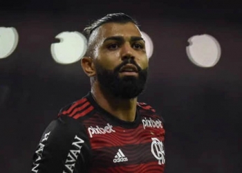 Torcedor do Flamengo convida Gabigol para pelada e é repreendido: ‘Para que você faz isso, mano? Pô, coisa de palhaço’