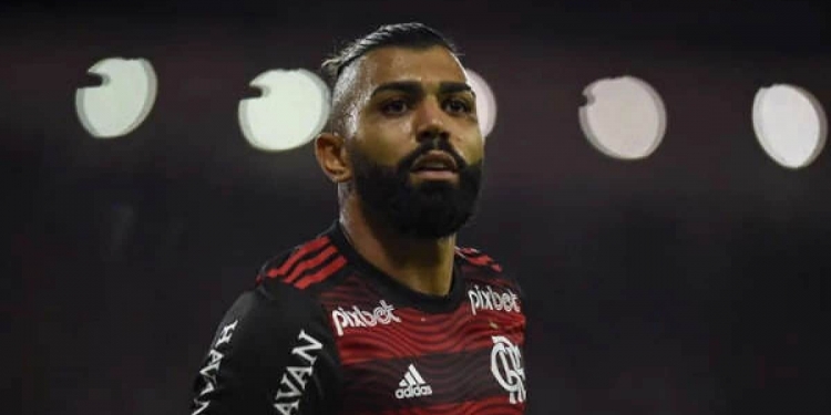 Torcedor do Flamengo convida Gabigol para pelada e é repreendido: ‘Para que você faz isso, mano? Pô, coisa de palhaço’