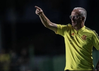 Dorival Júnior explica se houve divergências de dinheiro para a sua saída do Flamengo