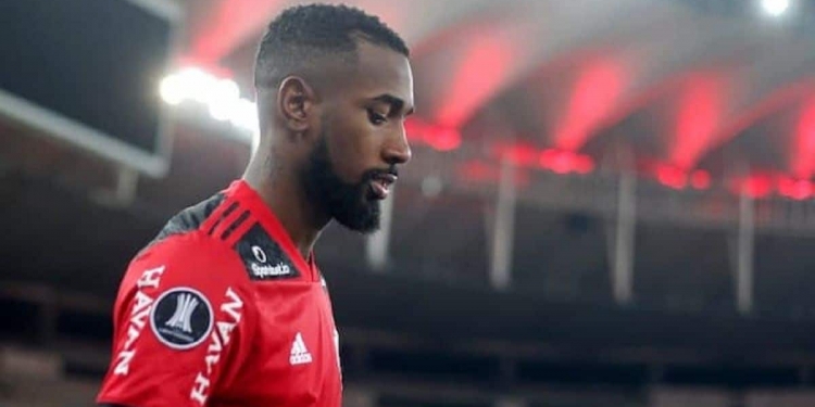Cada vez mais distante, Flamengo vê gigante da Espanha negociando com Olympique de Marselha por Gerson